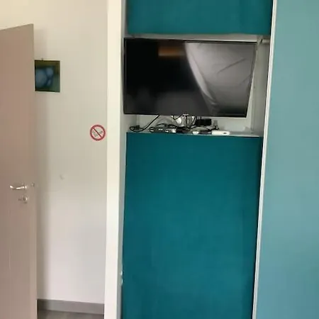 לינה וארוחת בוקר Chez Olivier Et Damien